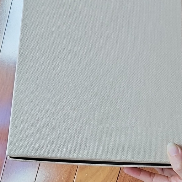 New! Mother's Day Limited Edition Dior Box - Picture 10 of 12